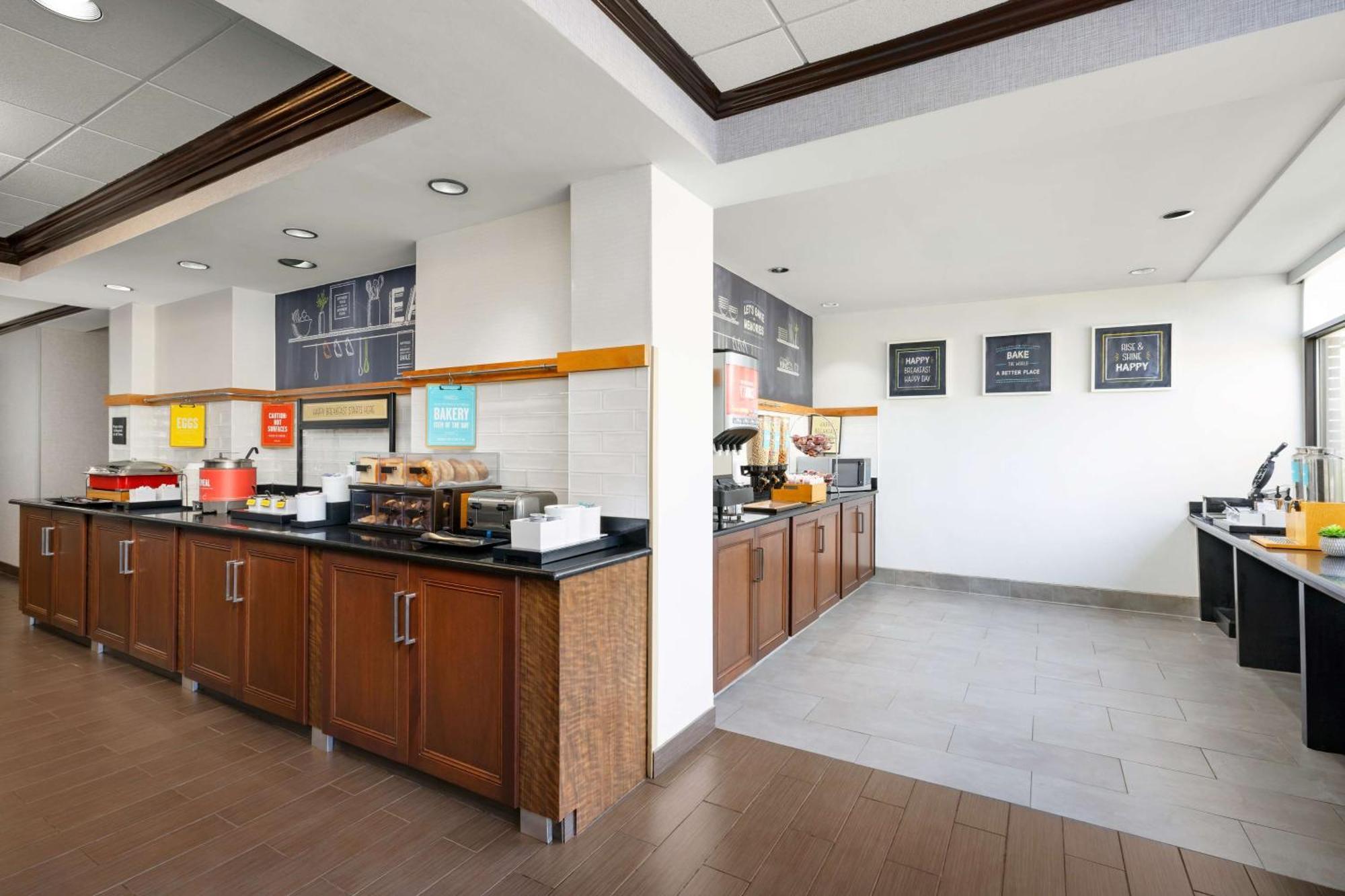 Hampton Inn Long Island/Islandia Exterior foto